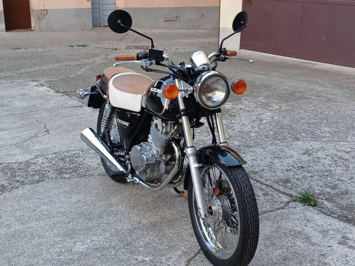 Suzuki TU 250 XX Super Classic (1996 - 00) (2)