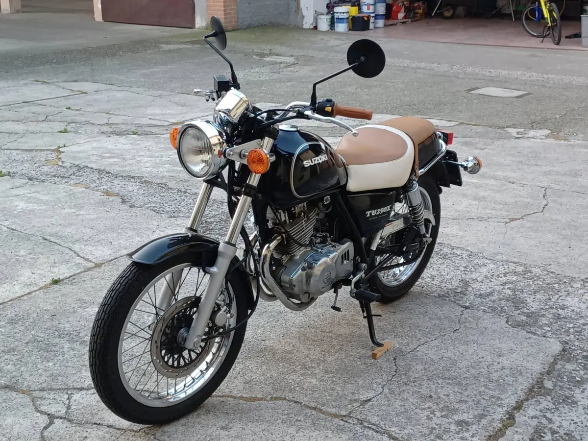 Suzuki TU 250 XX Super Classic (1996 - 00) (3)
