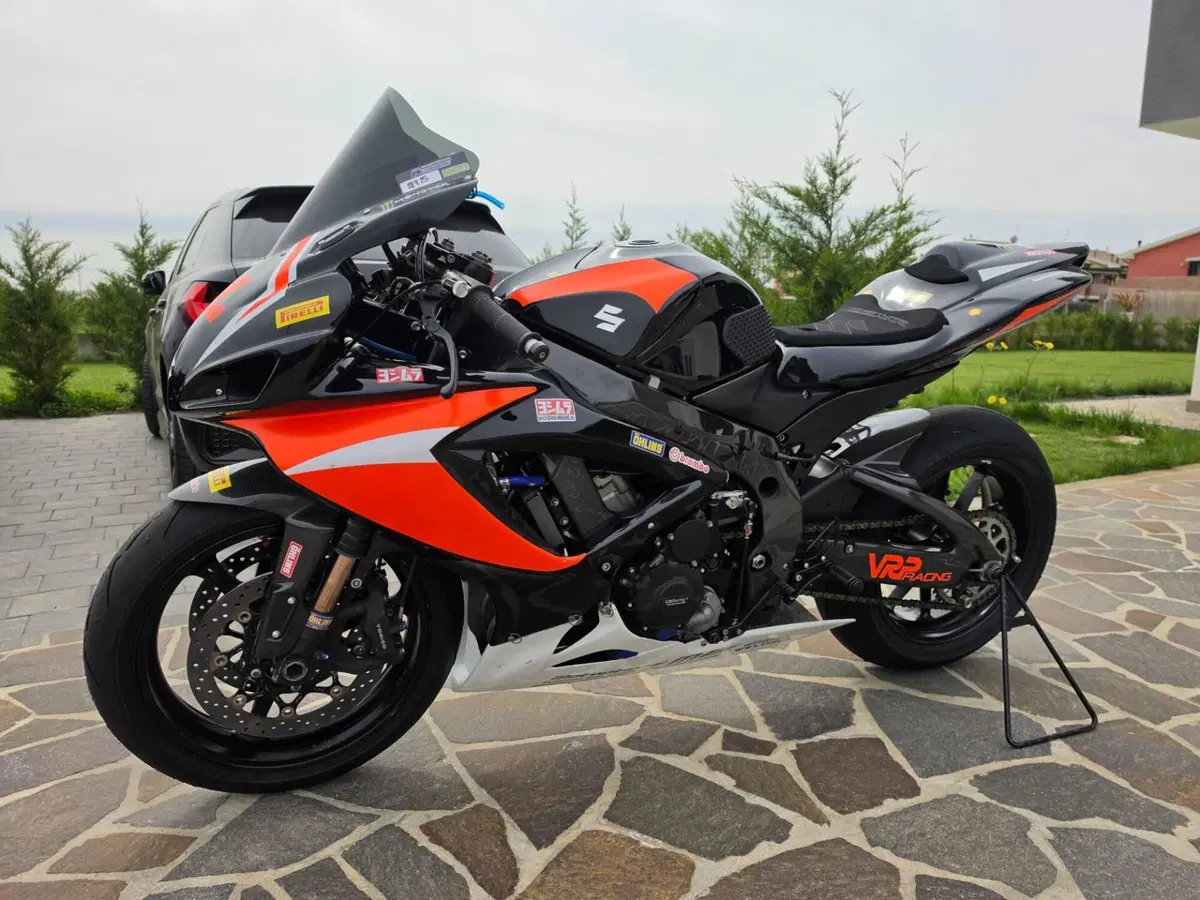 Suzuki GSX R 750 (2006 - 07) (2)