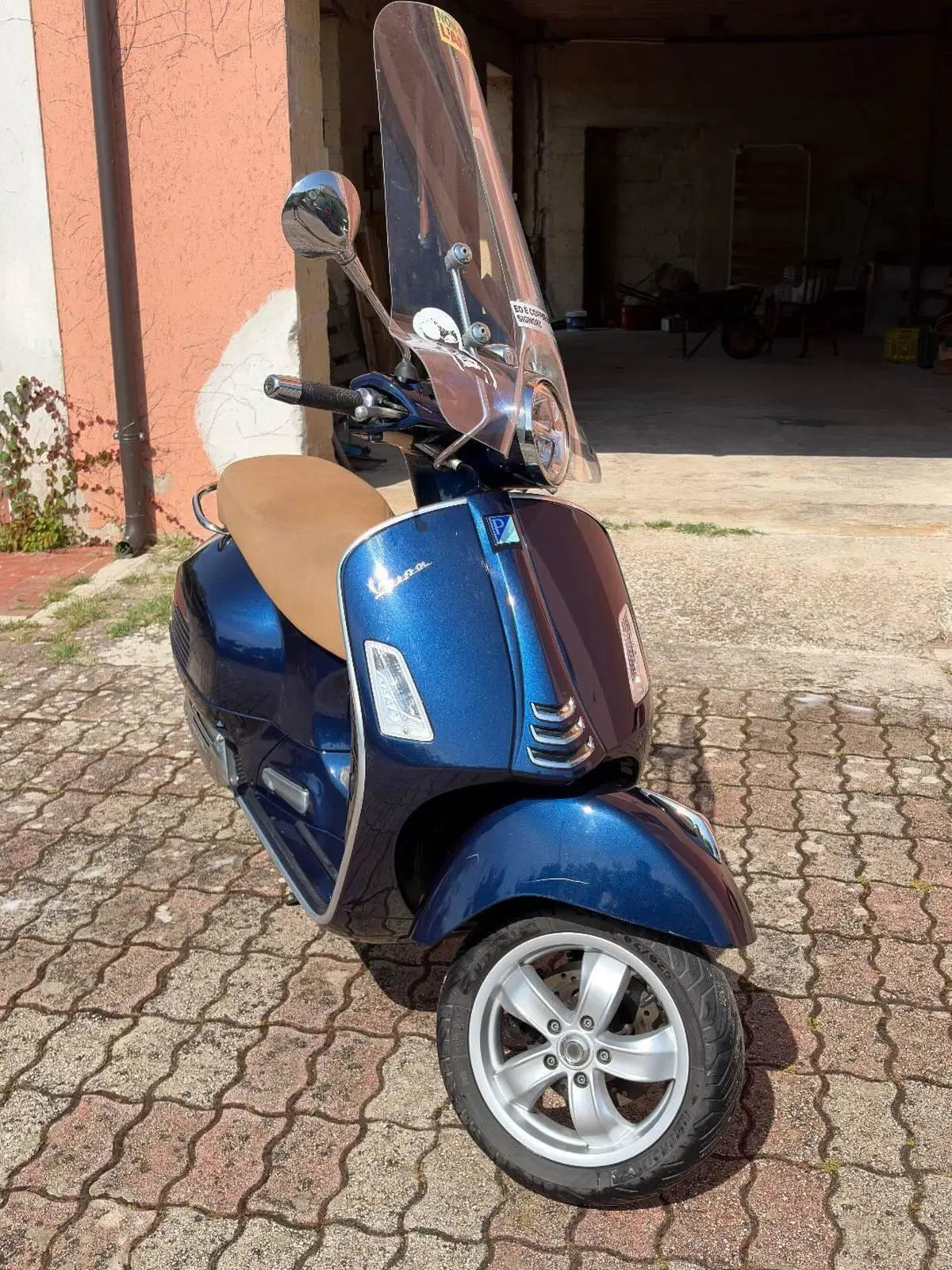 Vespa GTS 125 (2021 - 24) (3)