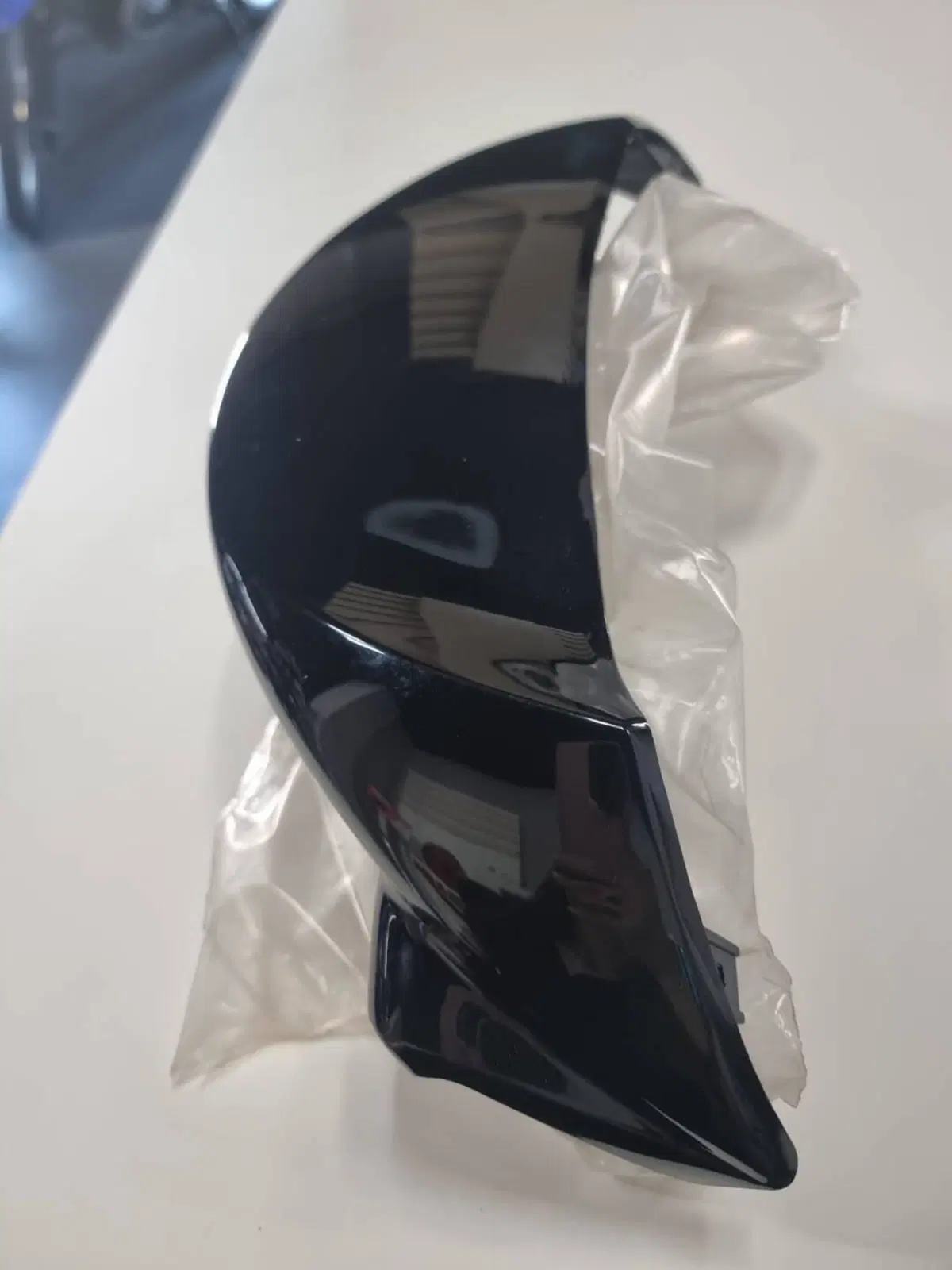 COPERCHIO MANUBRIO ANTERIORE PER MBK OVETTO YAMAHA (2)