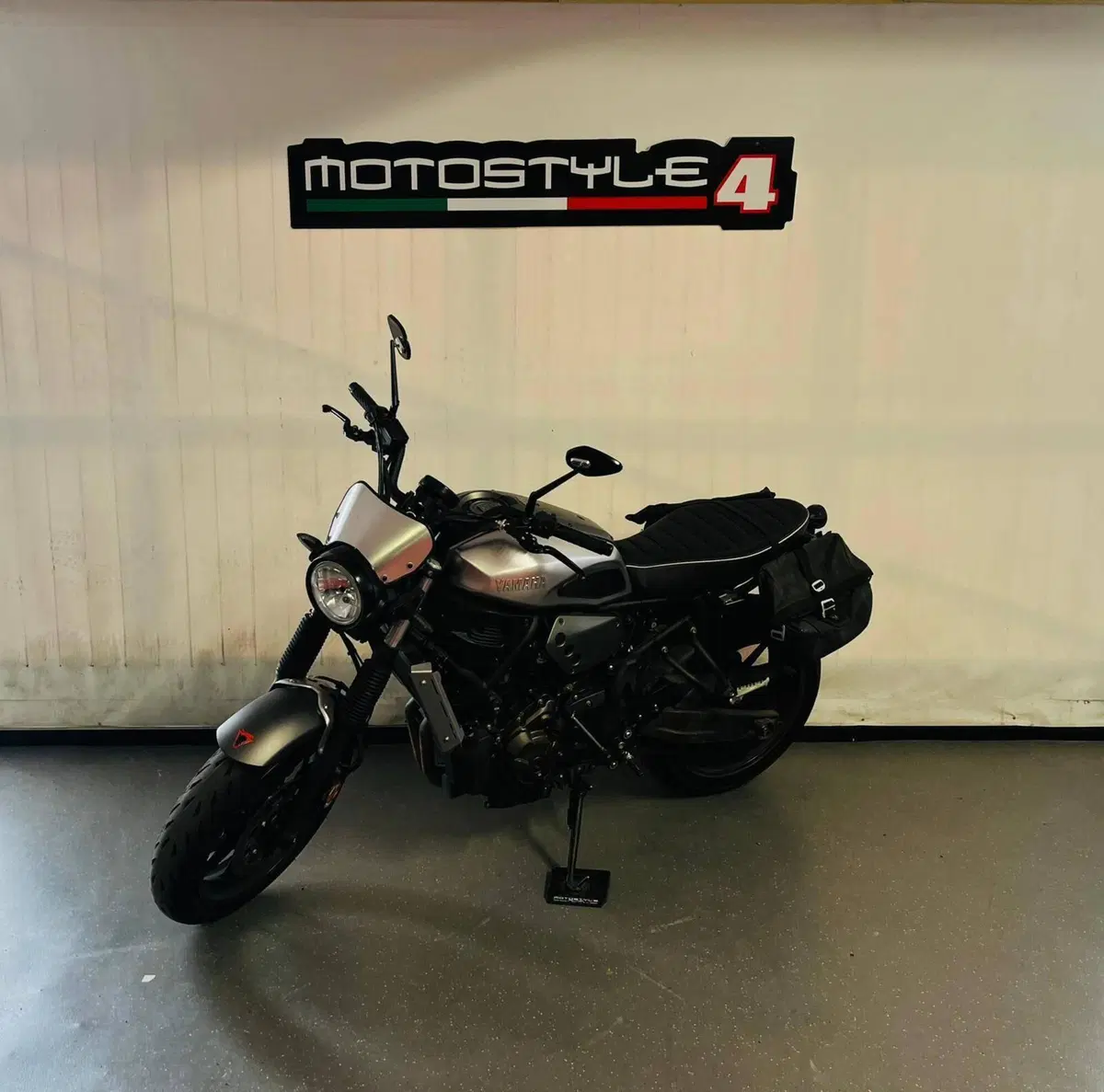 Yamaha XSR 700 ABS (2016 - 20) (2)