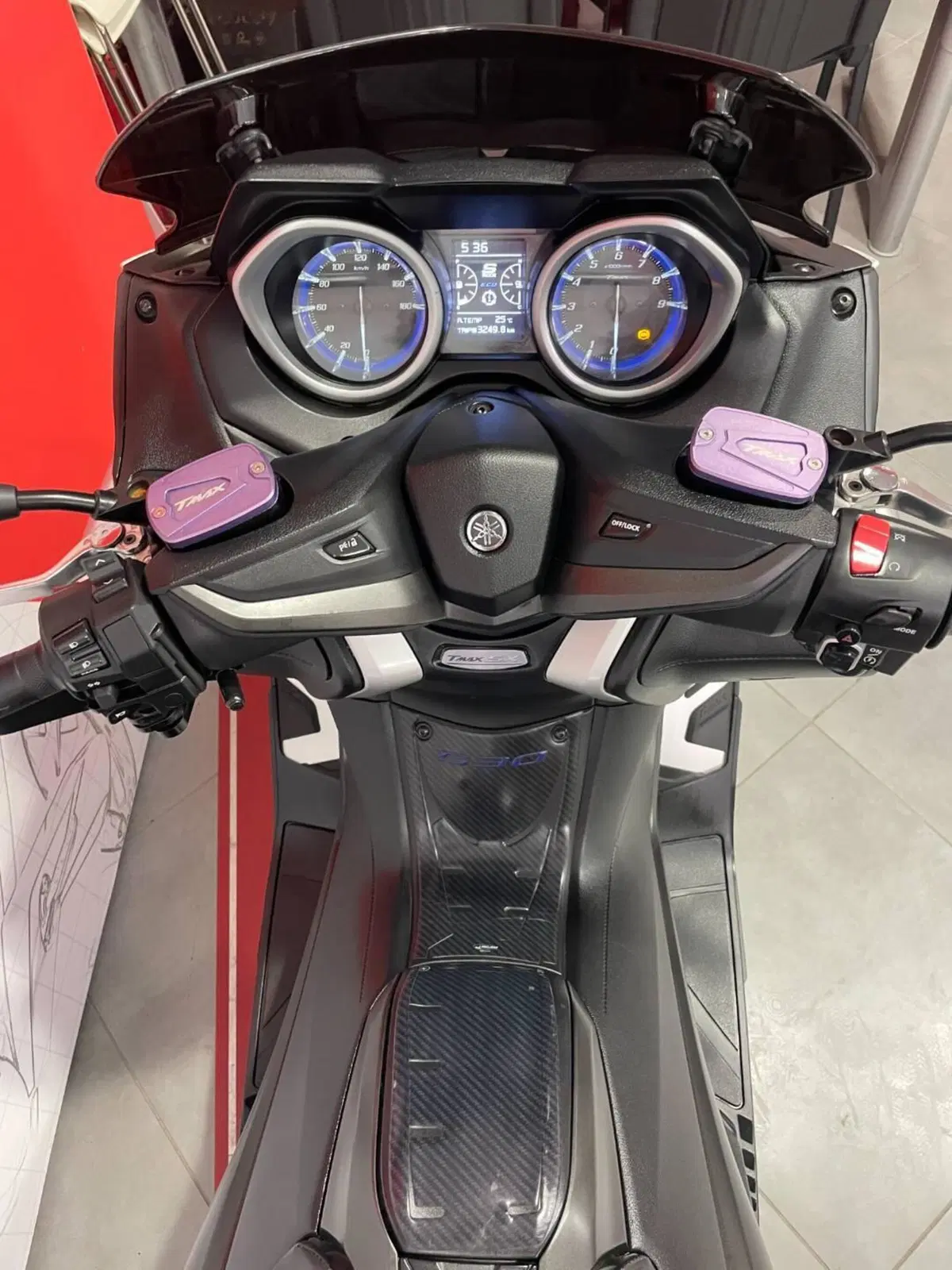 Yamaha T-Max 530 SX (2017 - 19) (14)