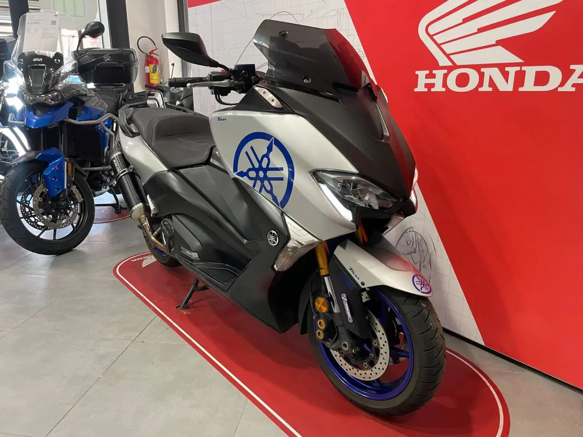 Yamaha T-Max 530 SX (2017 - 19) (4)