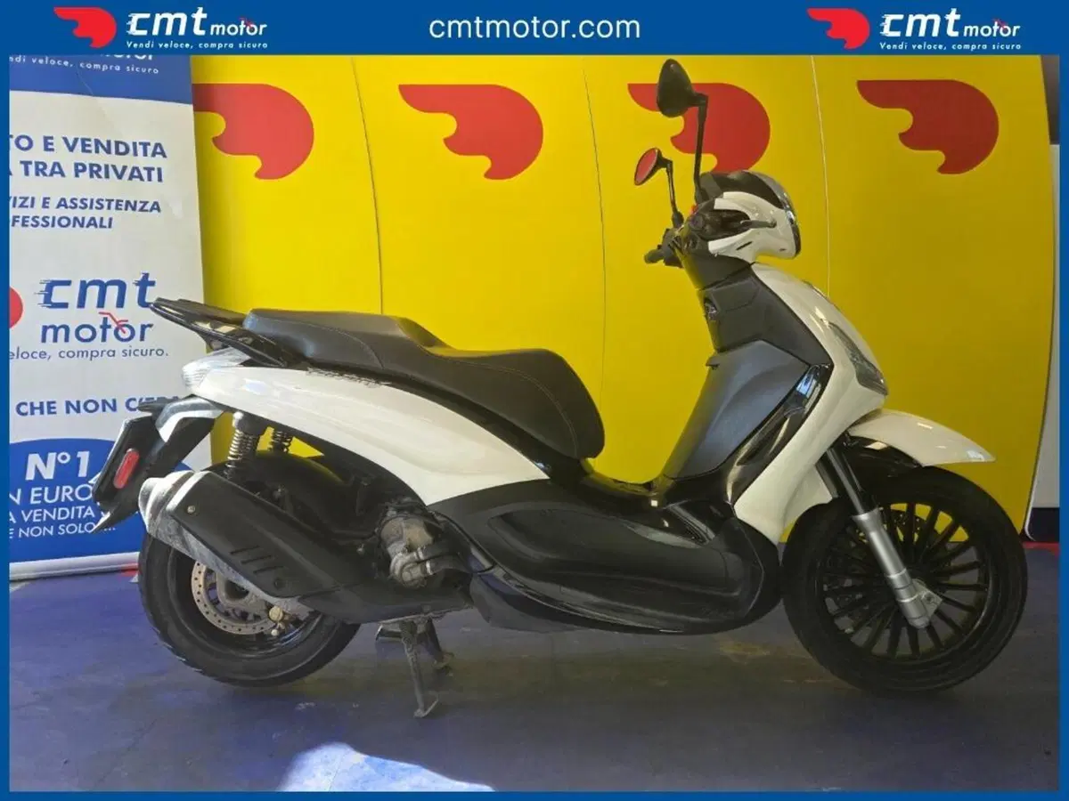 Piaggio Beverly 300 i.e. ABS-ASR (2016 - 20) (3)