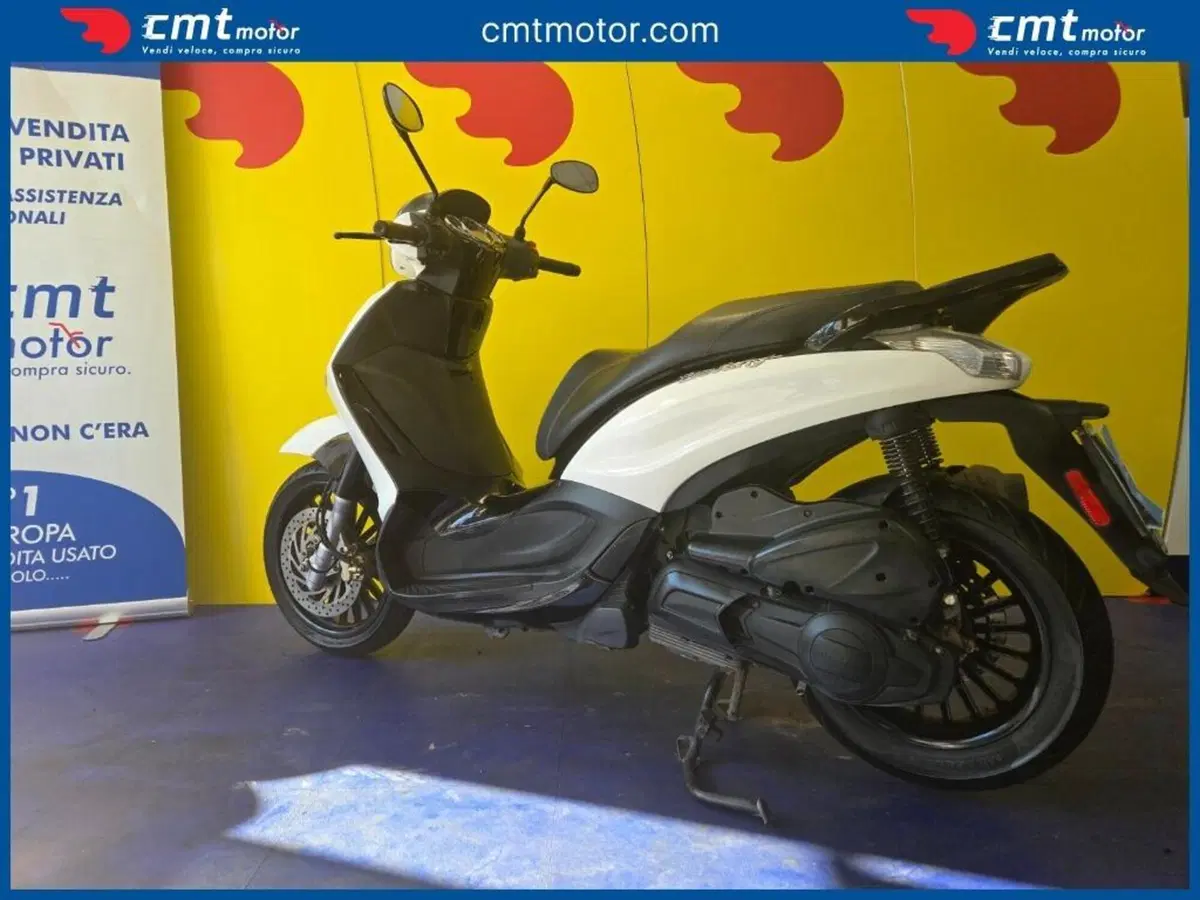 Piaggio Beverly 300 i.e. ABS-ASR (2016 - 20) (11)