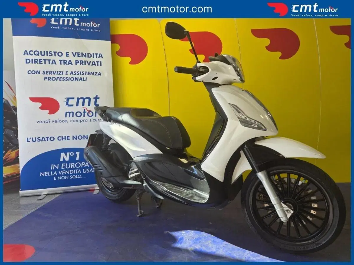 Piaggio Beverly 300 i.e. ABS-ASR (2016 - 20) (12)