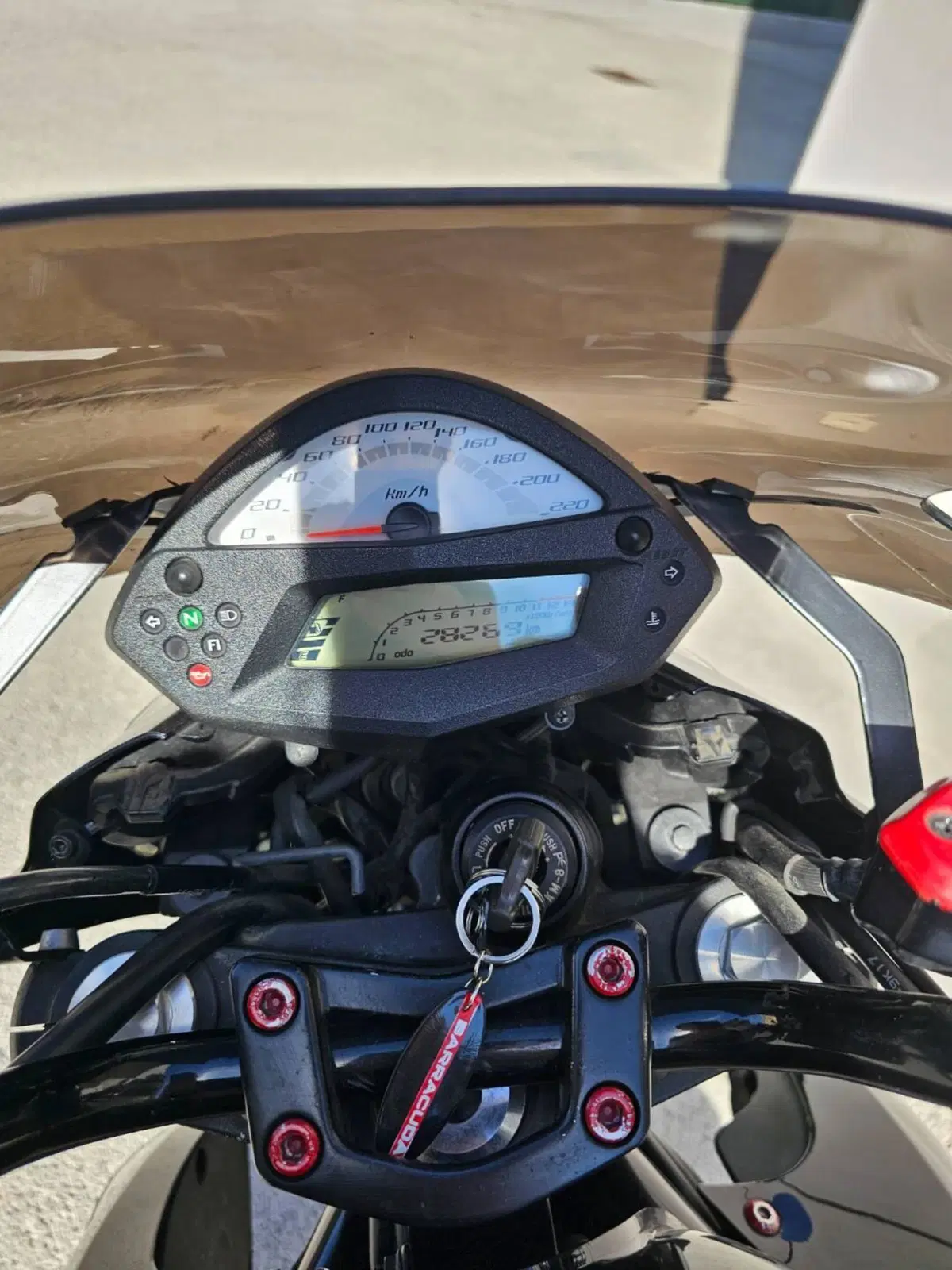 Kawasaki ER-6N (2009 - 11) (8)
