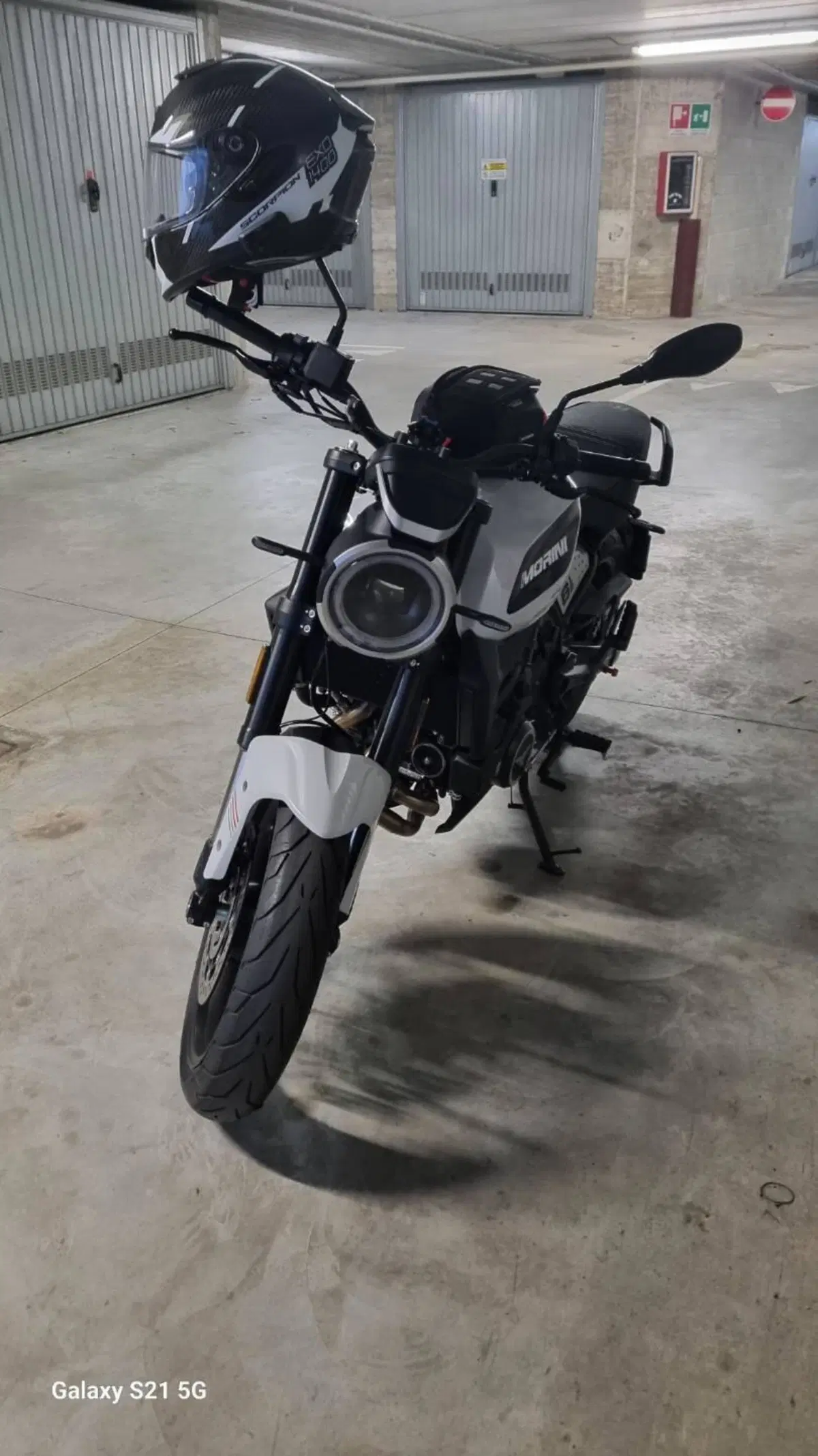 Moto Morini SEIEMMEZZO STR (2022 - 26) (3)