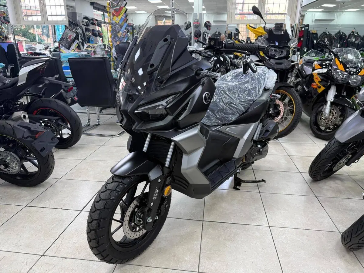 Voge Sfida SR1 ADV (2023 - 26)