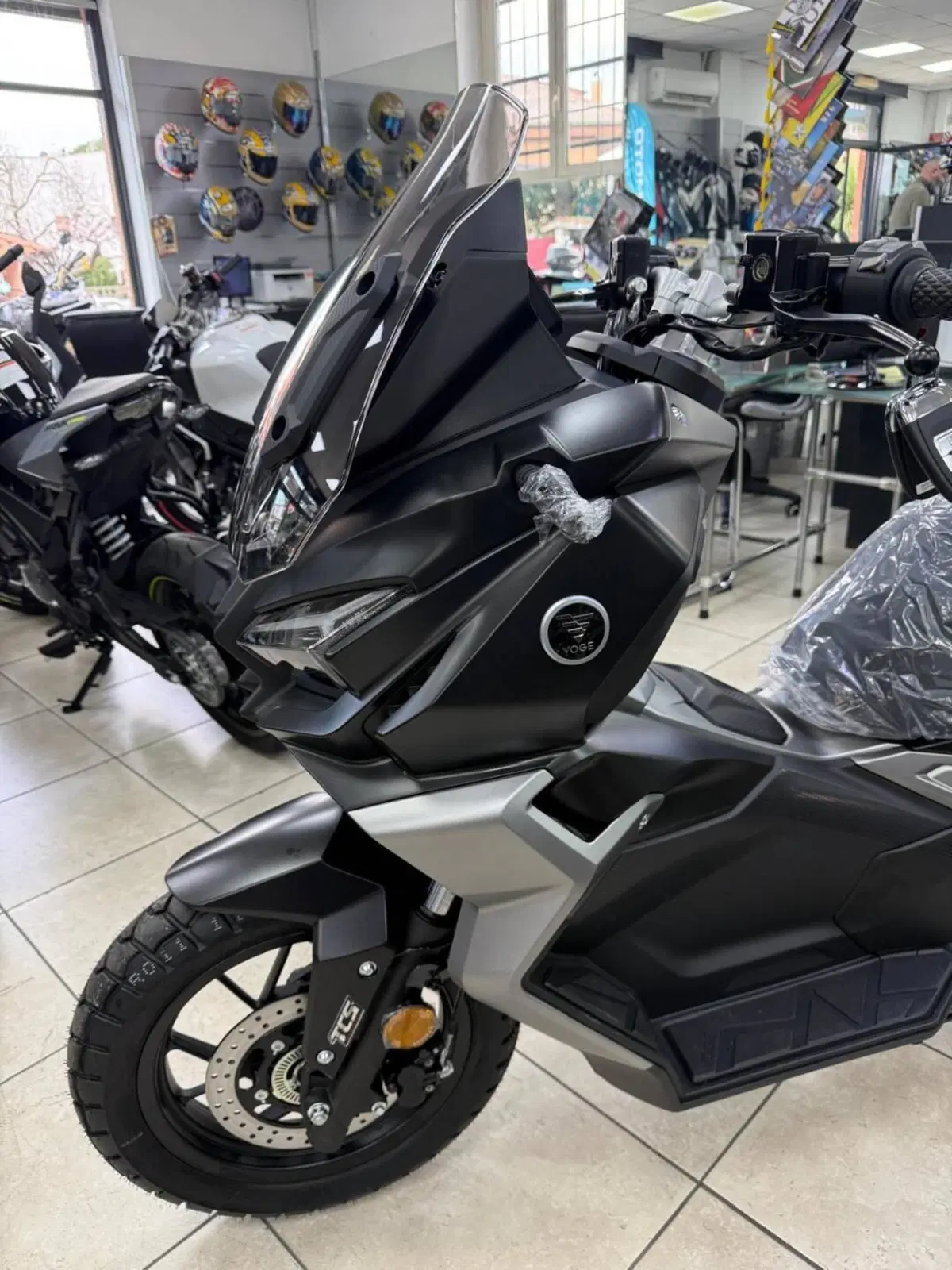 Voge Sfida SR1 ADV (2023 - 26) (7)