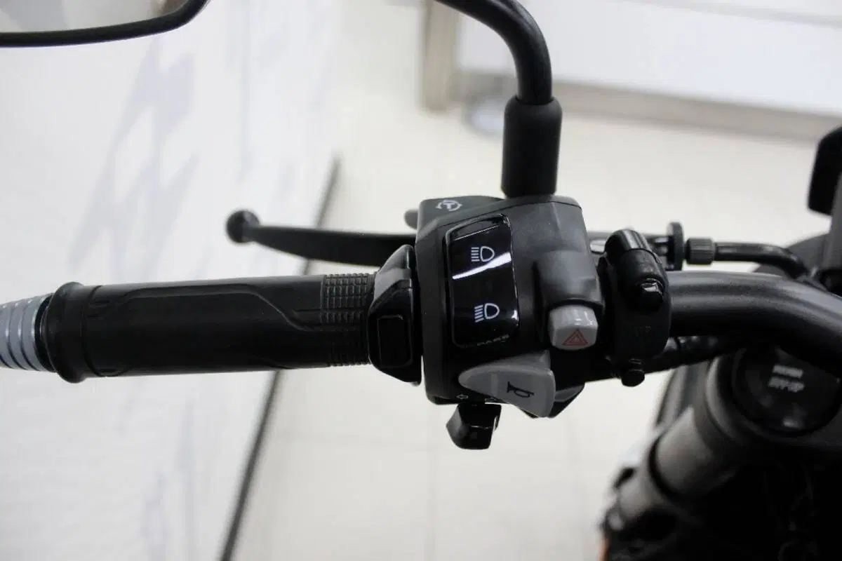 Honda CB 650 R (2021 - 23) (6)
