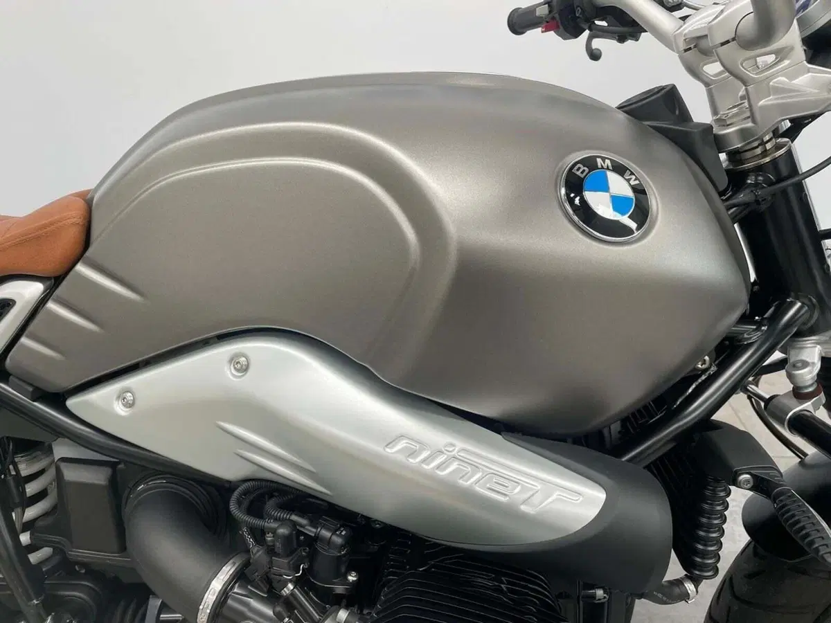 Bmw R nineT 1200 Scrambler (2016 - 20) (3)