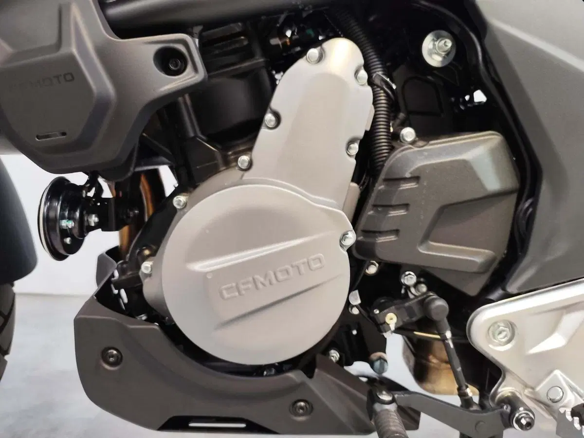 CFMOTO 700MT Adventure (2025 - 26) (8)