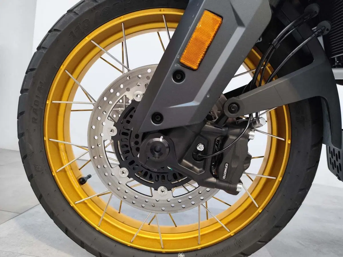 CFMOTO 700MT Adventure (2025 - 26) (16)