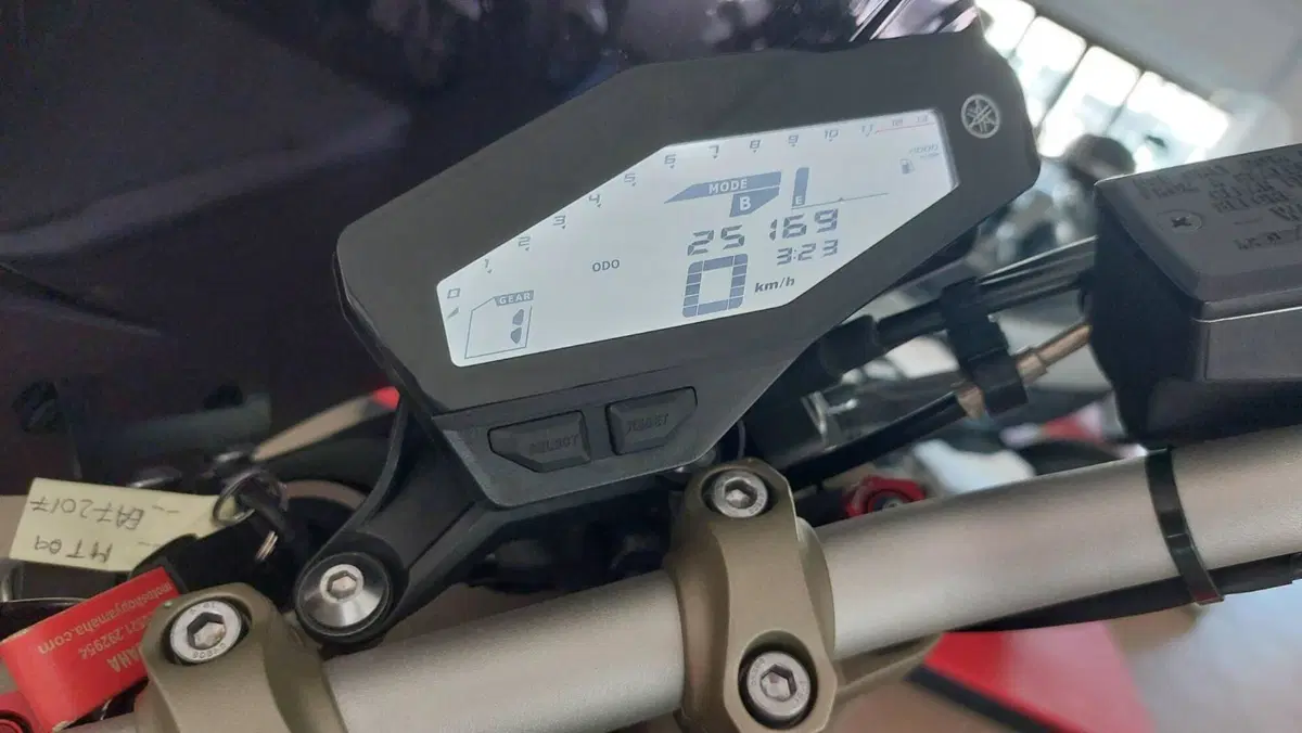 Yamaha MT-09 (2013 - 15) (5)