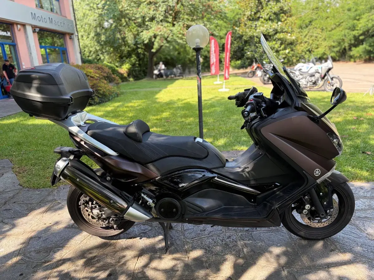 Yamaha T-Max 530 Bronze Max ABS (2014) (6)
