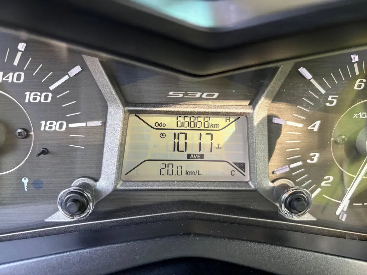 Yamaha T-Max 530 Bronze Max ABS (2014) (7)