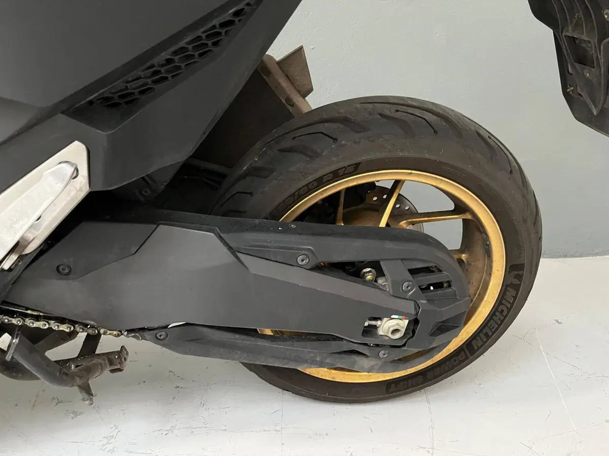 Honda Forza 750 DCT (2021 - 24) (8)