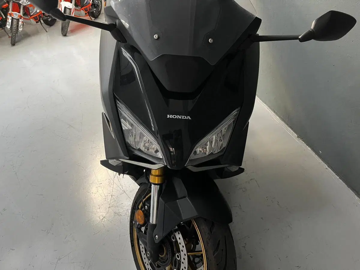 Honda Forza 750 DCT (2021 - 24) (19)