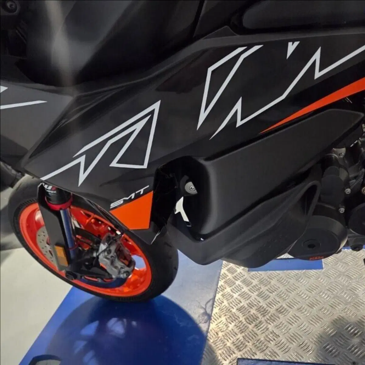 KTM 890 SMT (2023 - 25) (8)