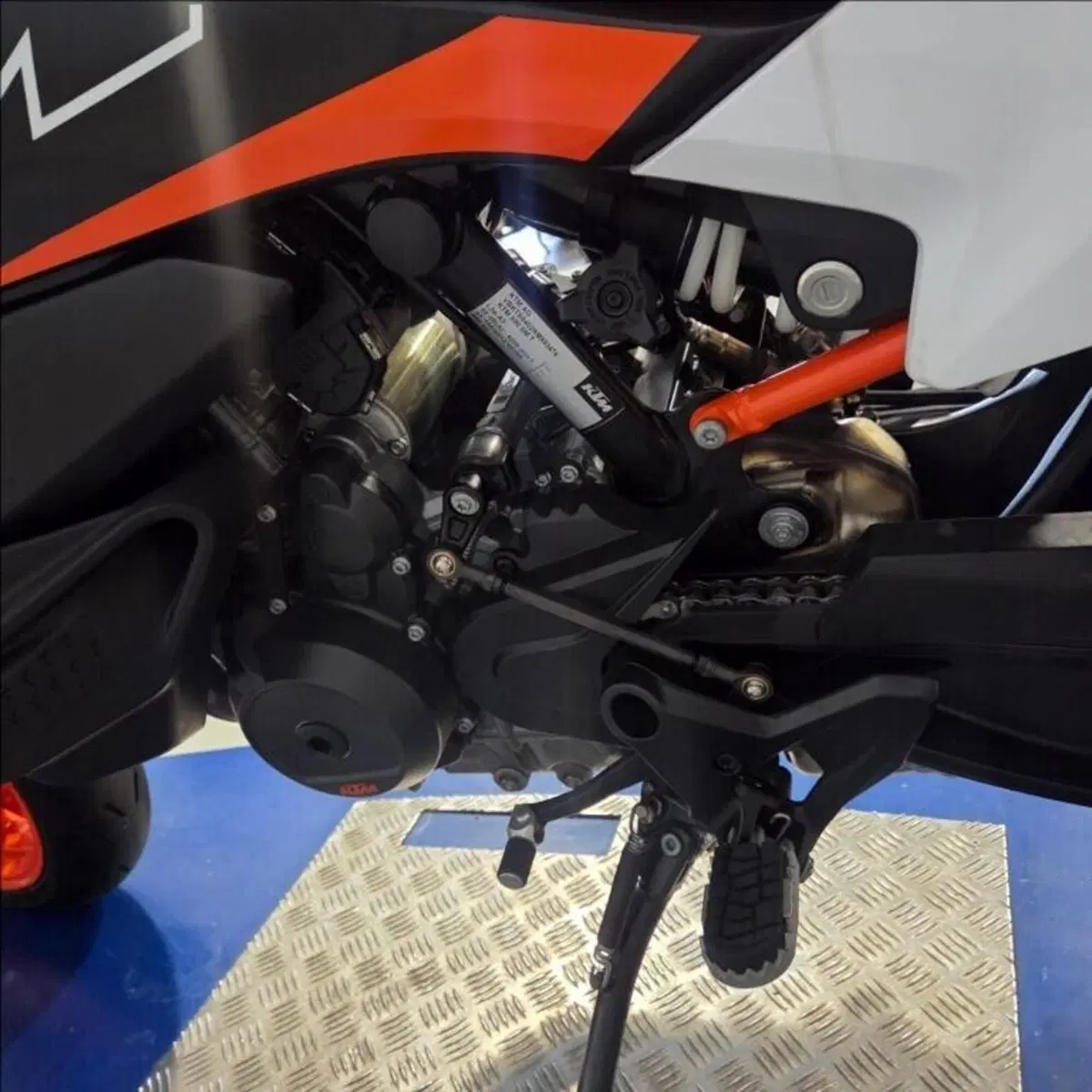 KTM 890 SMT (2023 - 25) (10)