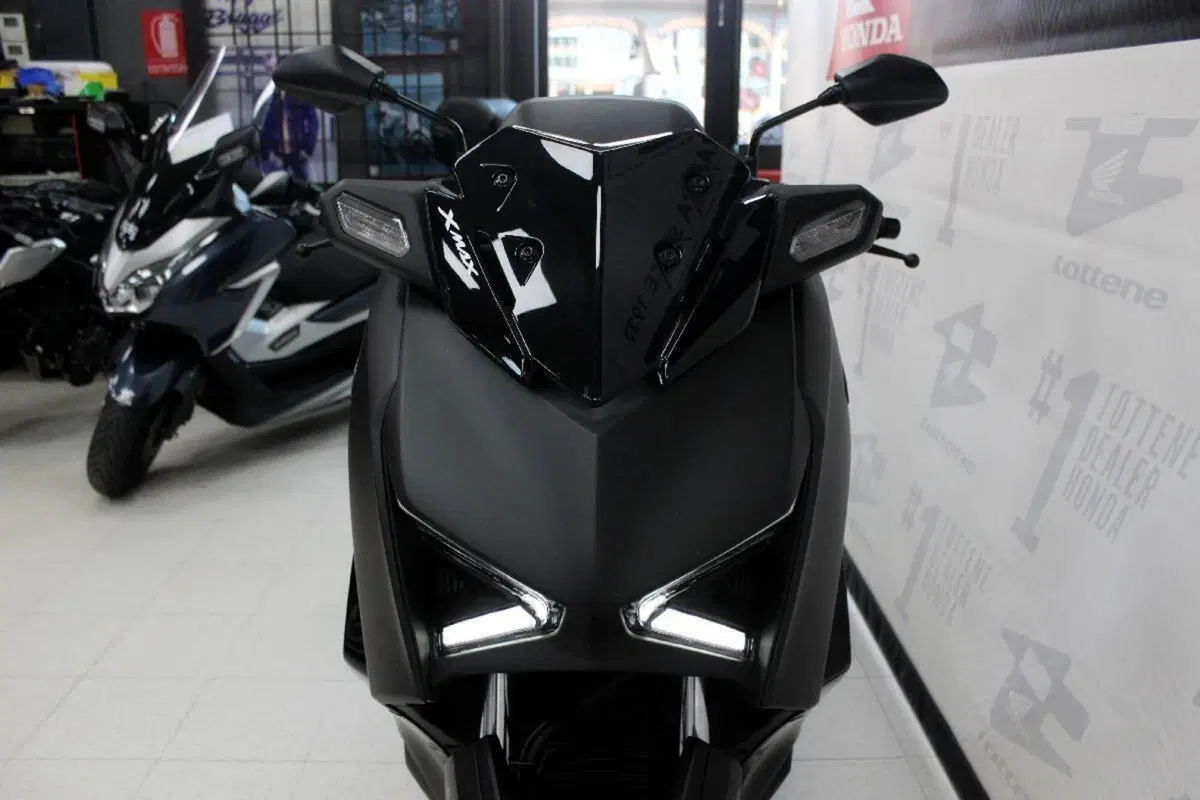 Yamaha X-Max 300 (2025 - 26) (4)