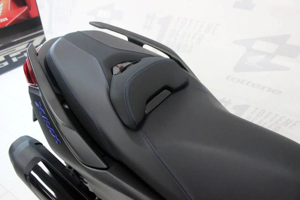 Yamaha X-Max 300 (2025 - 26) (5)