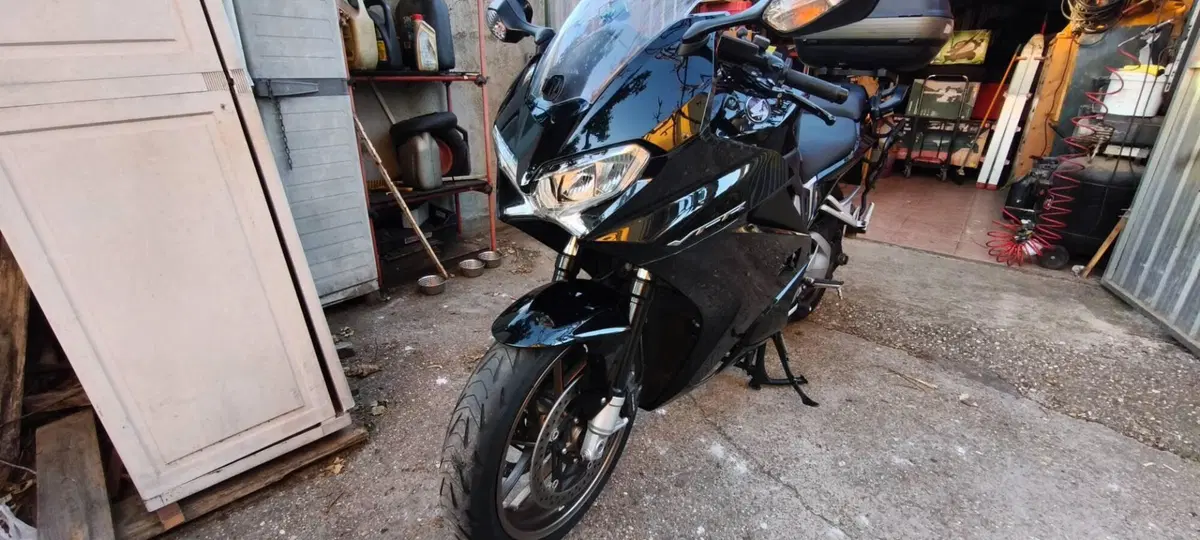 Honda VFR 800 F (2014 - 16) (2)