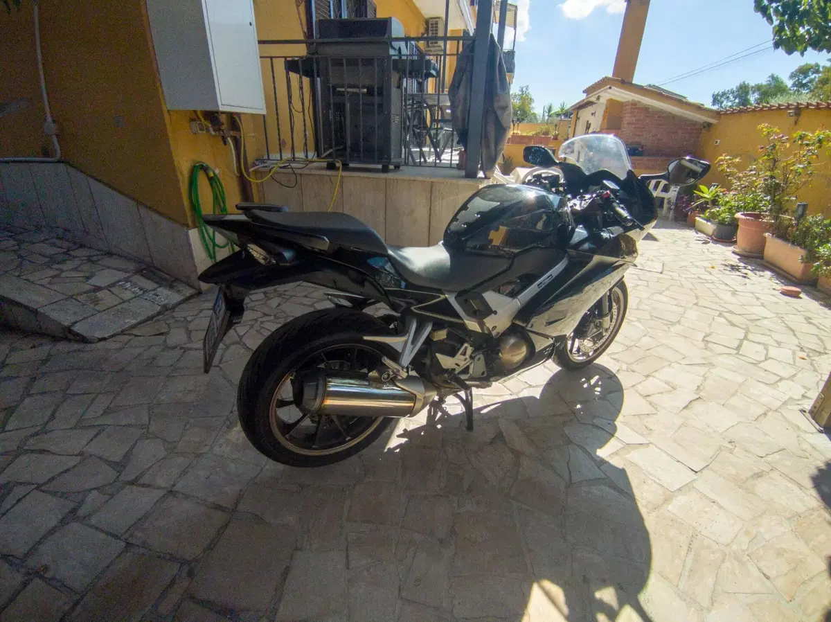 Honda VFR 800 F (2014 - 16) (3)