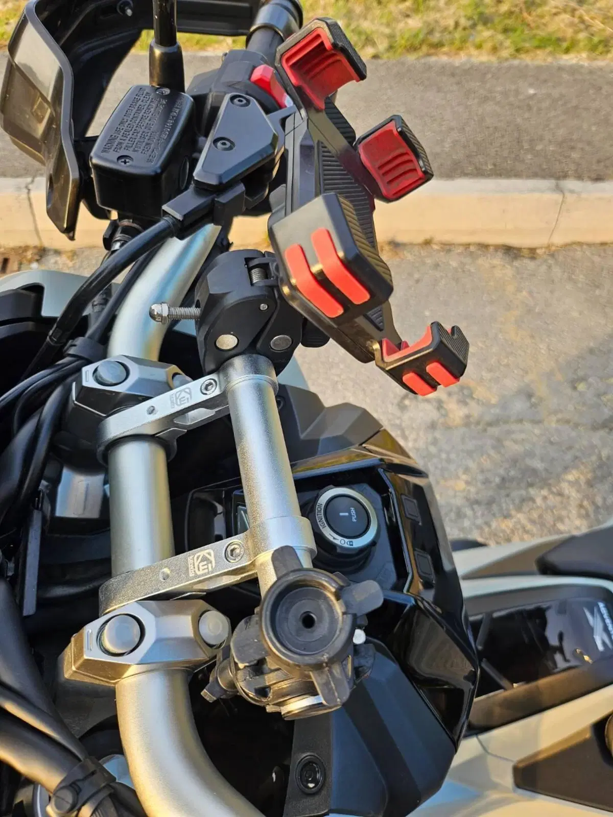 Honda X-ADV 750 Travel (2025 - 26) (9)