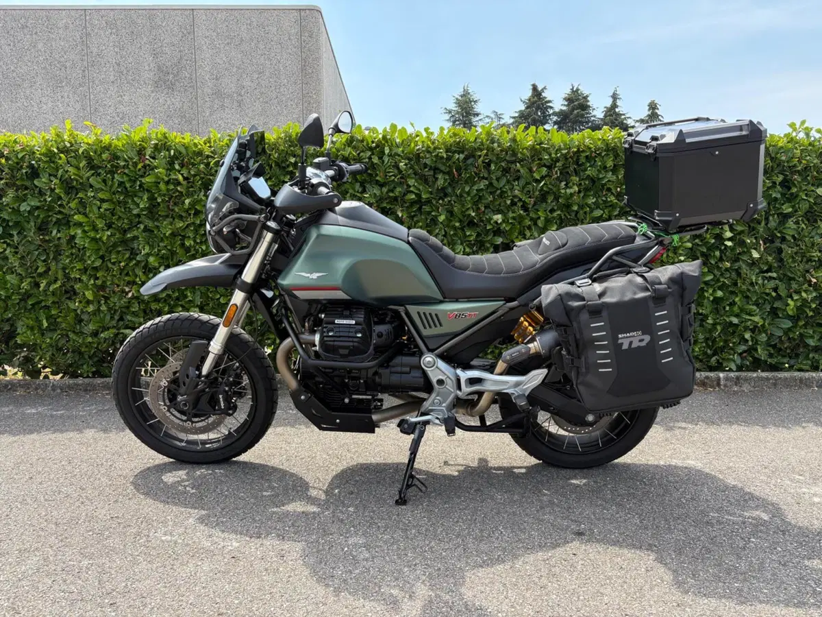 Moto Guzzi V85 TT (2021 - 23)