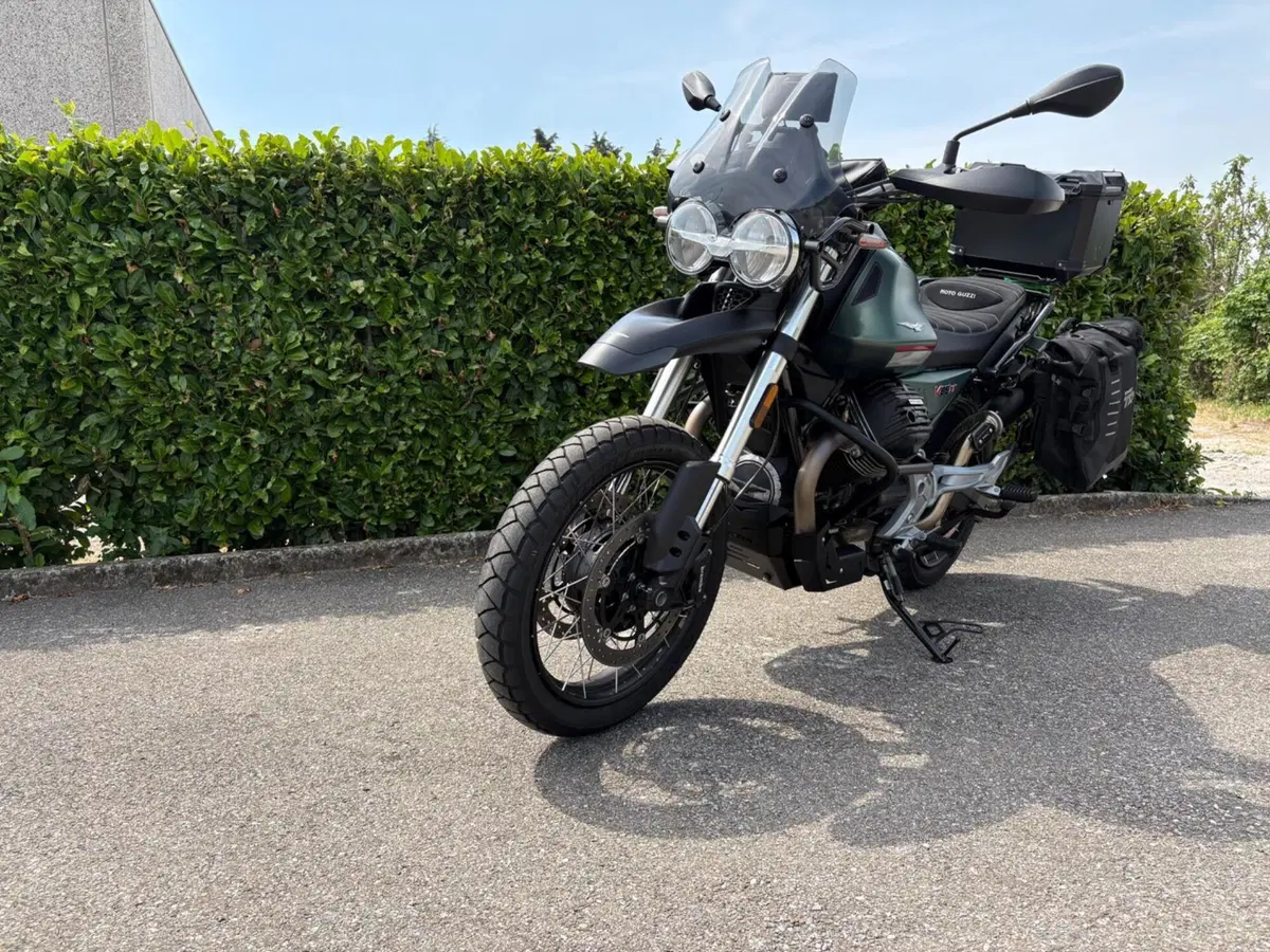 Moto Guzzi V85 TT (2021 - 23) (7)