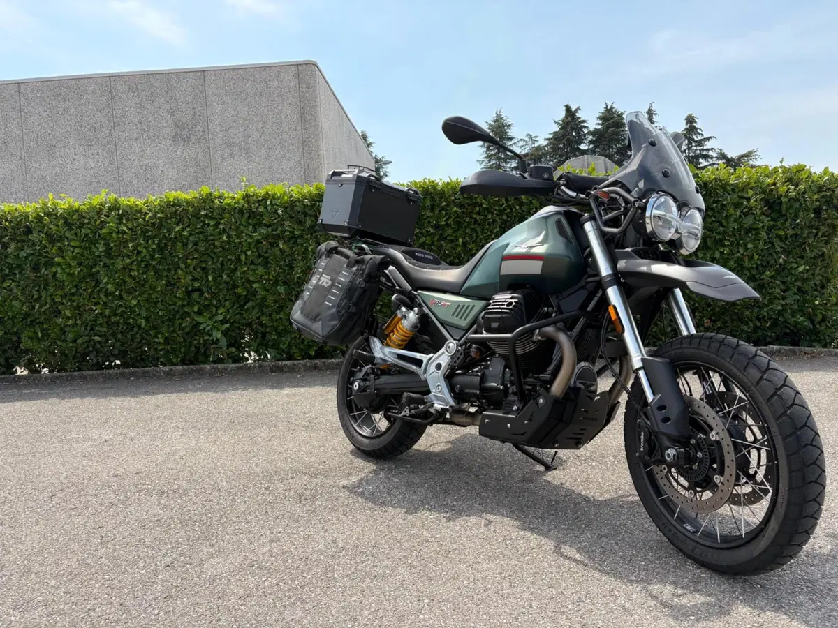 Moto Guzzi V85 TT (2021 - 23) (8)