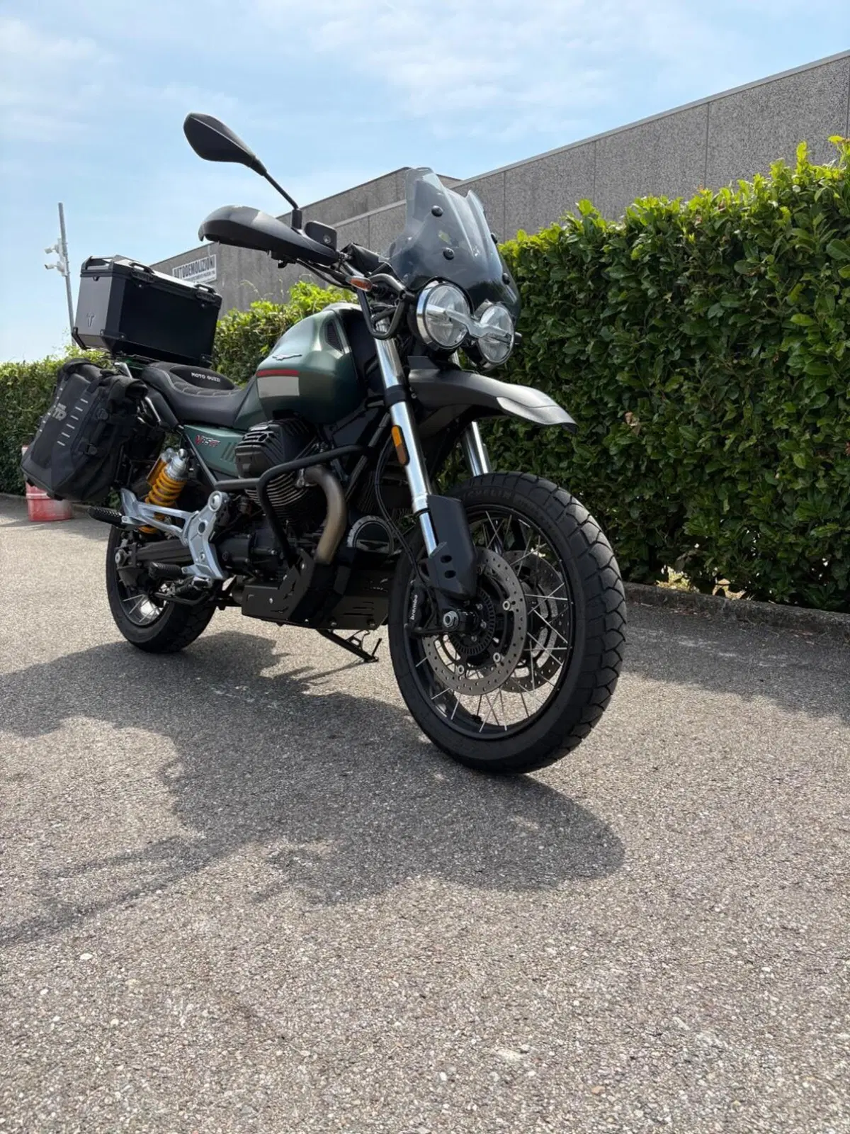 Moto Guzzi V85 TT (2021 - 23) (9)
