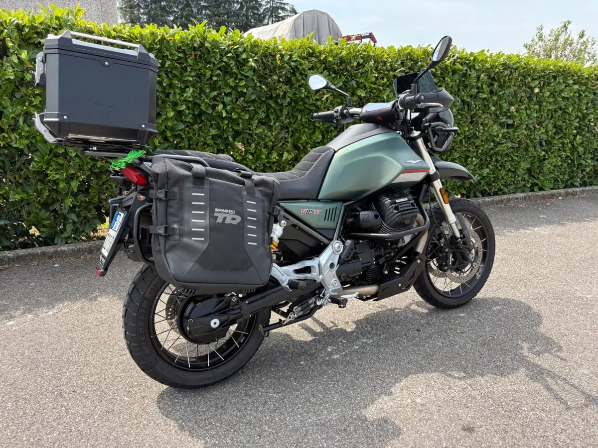 Moto Guzzi V85 TT (2021 - 23) (15)