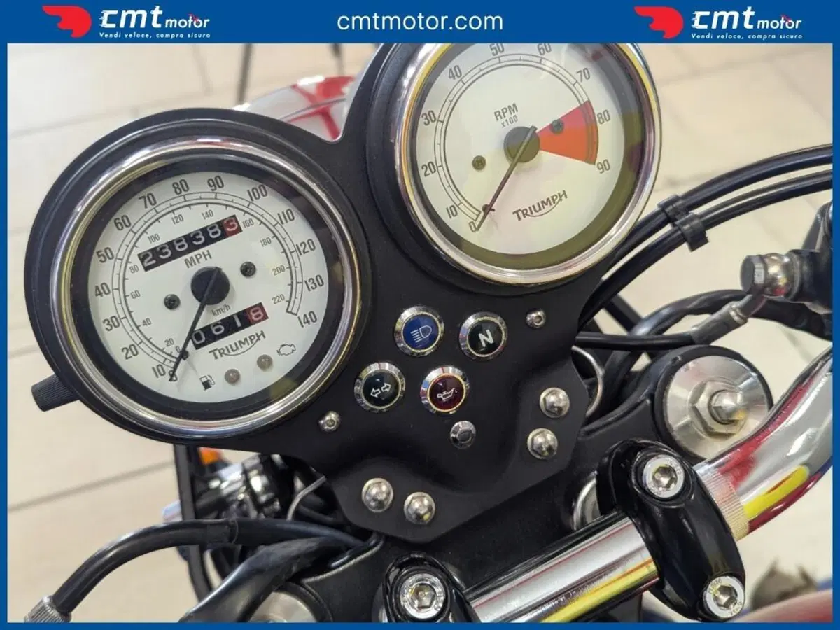 Triumph Thruxton 900 (2004 - 15) (5)