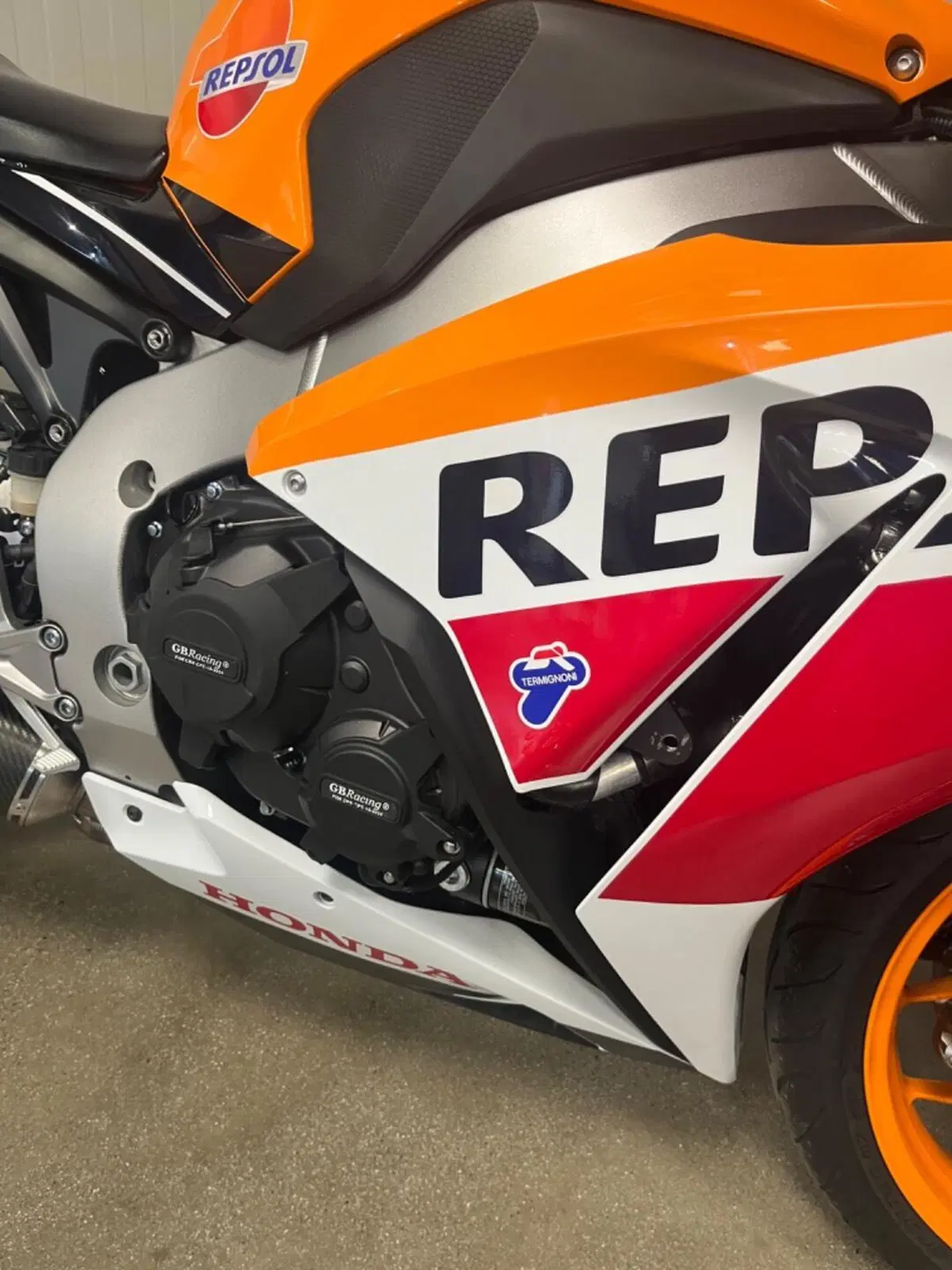 Honda CBR 1000 RR Fireblade (2012 - 16) (4)