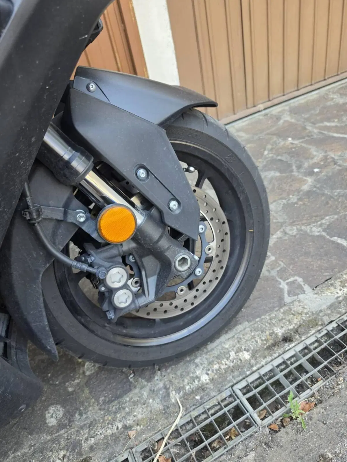 Yamaha T-Max 560 (2022 - 24) (6)