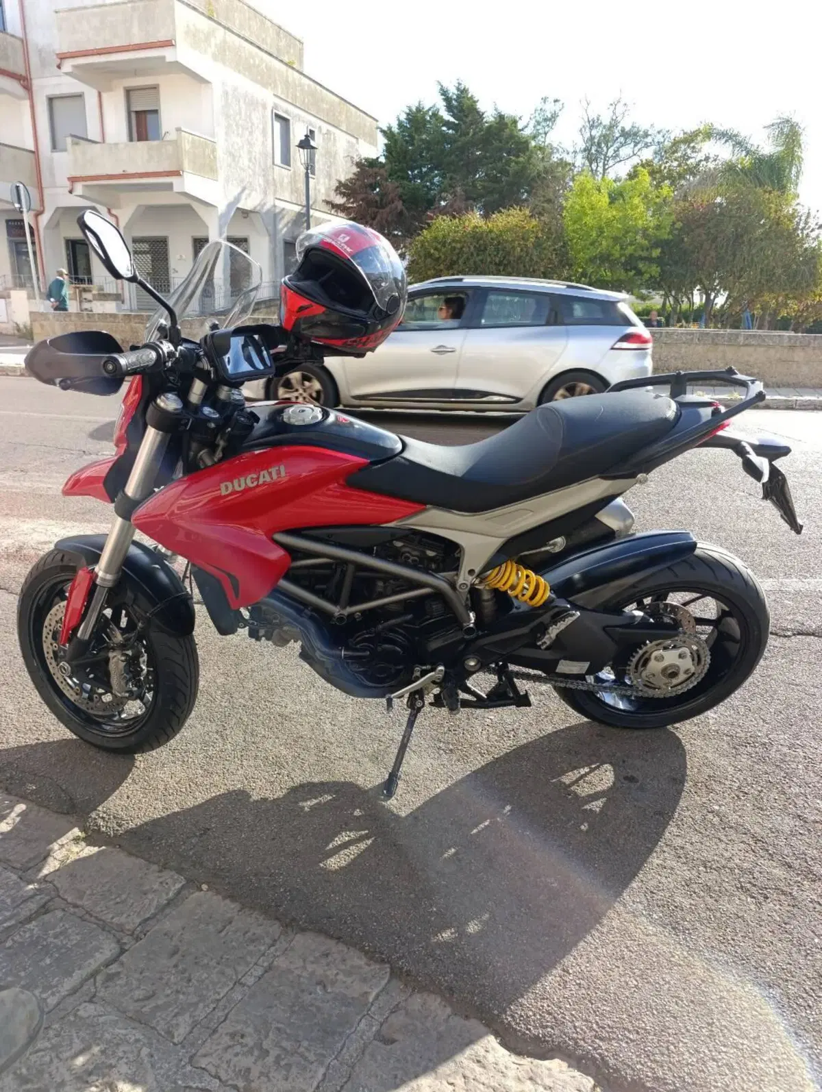 Ducati Hyperstrada 821 (2013 - 15) (2)