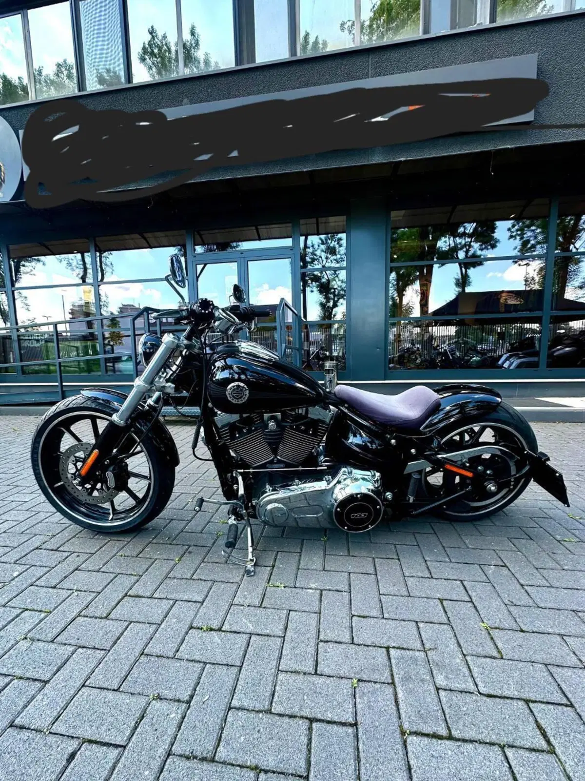 Harley-Davidson 1690 Breakout (2013 - 17) - FXSB