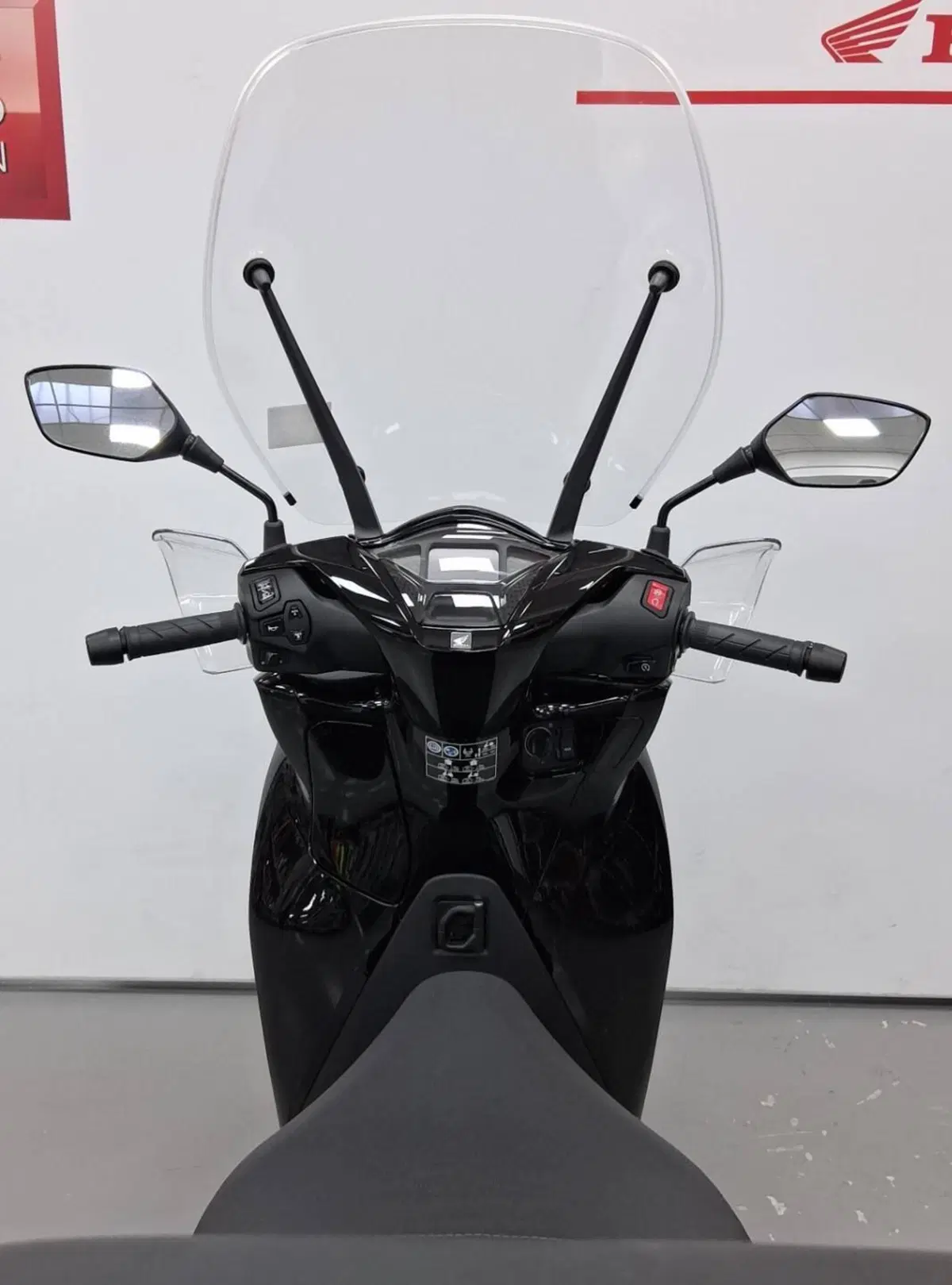 Honda SH 350i GT (2025 - 26) (4)