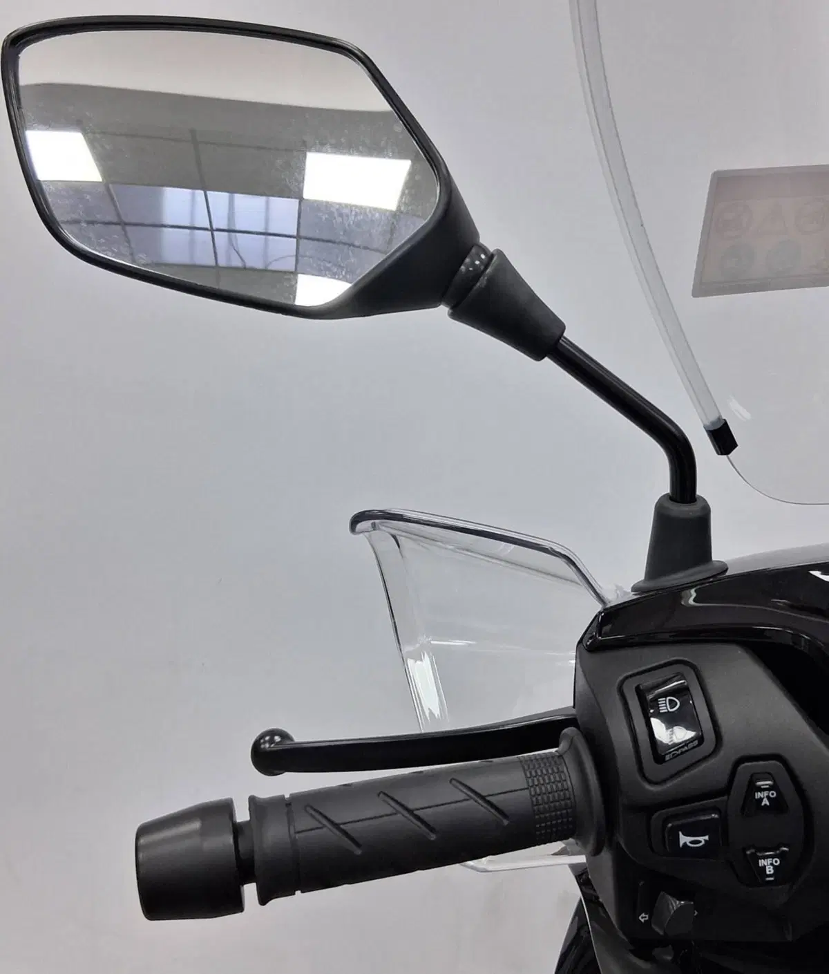 Honda SH 350i GT (2025 - 26) (5)
