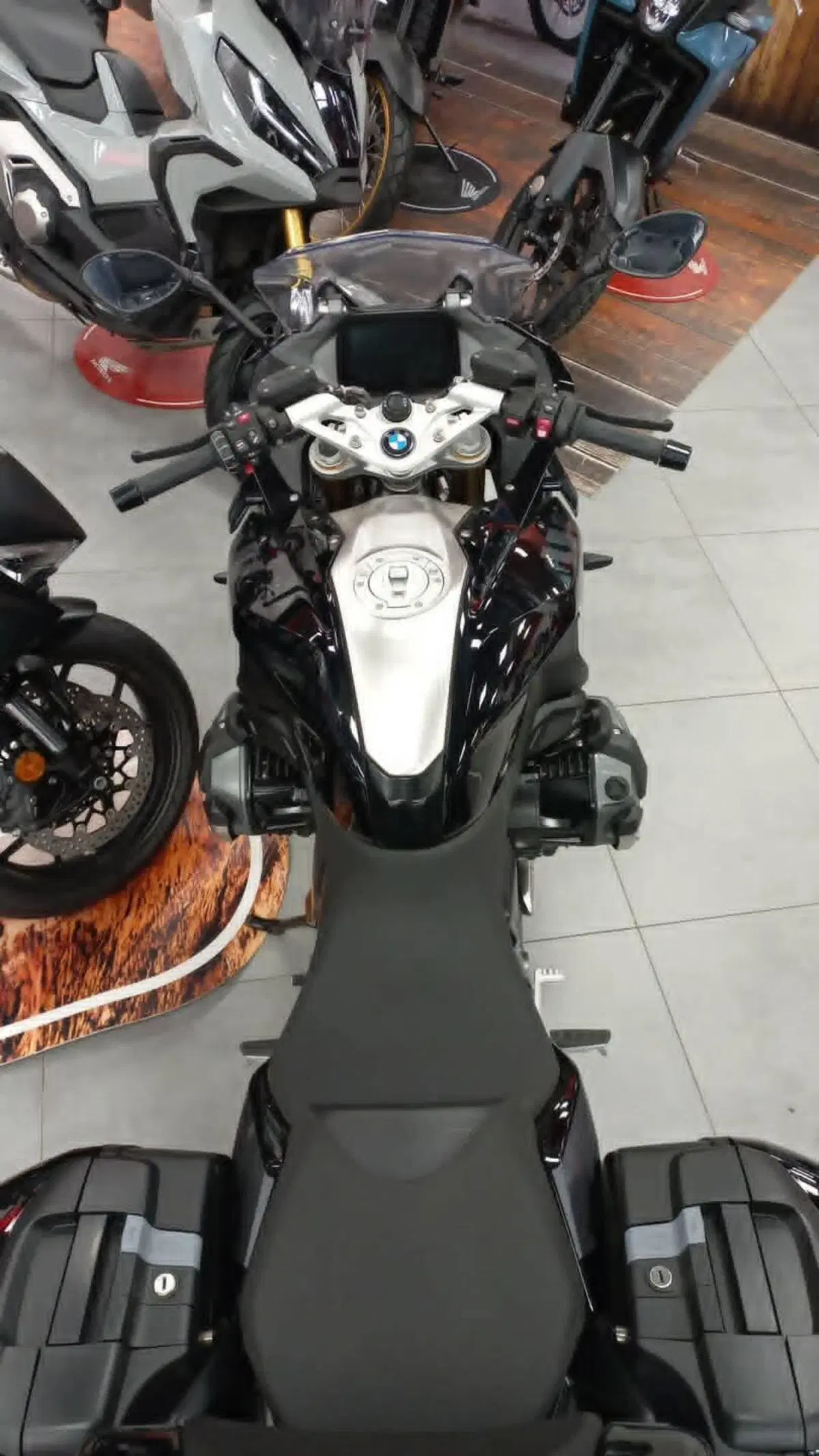 Bmw R 1250 RS (2021 - 25) (2)