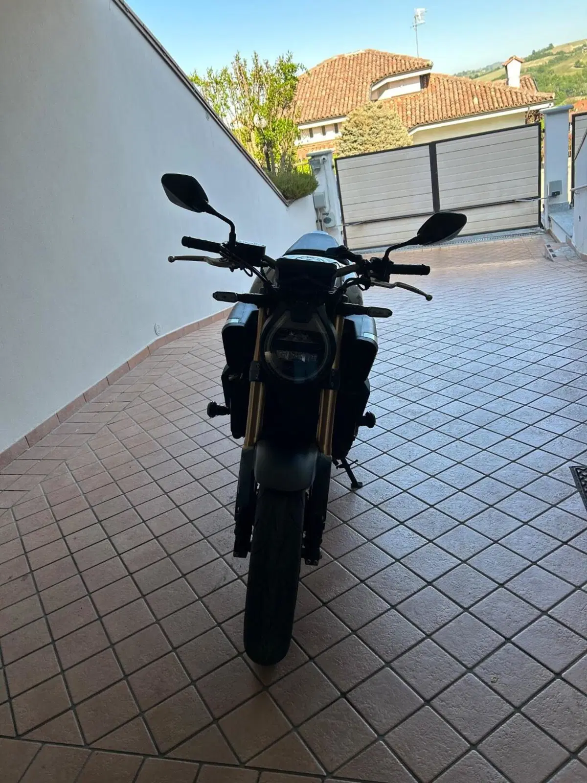 Honda CB 650 R E-Clutch (2024 - 26) (4)