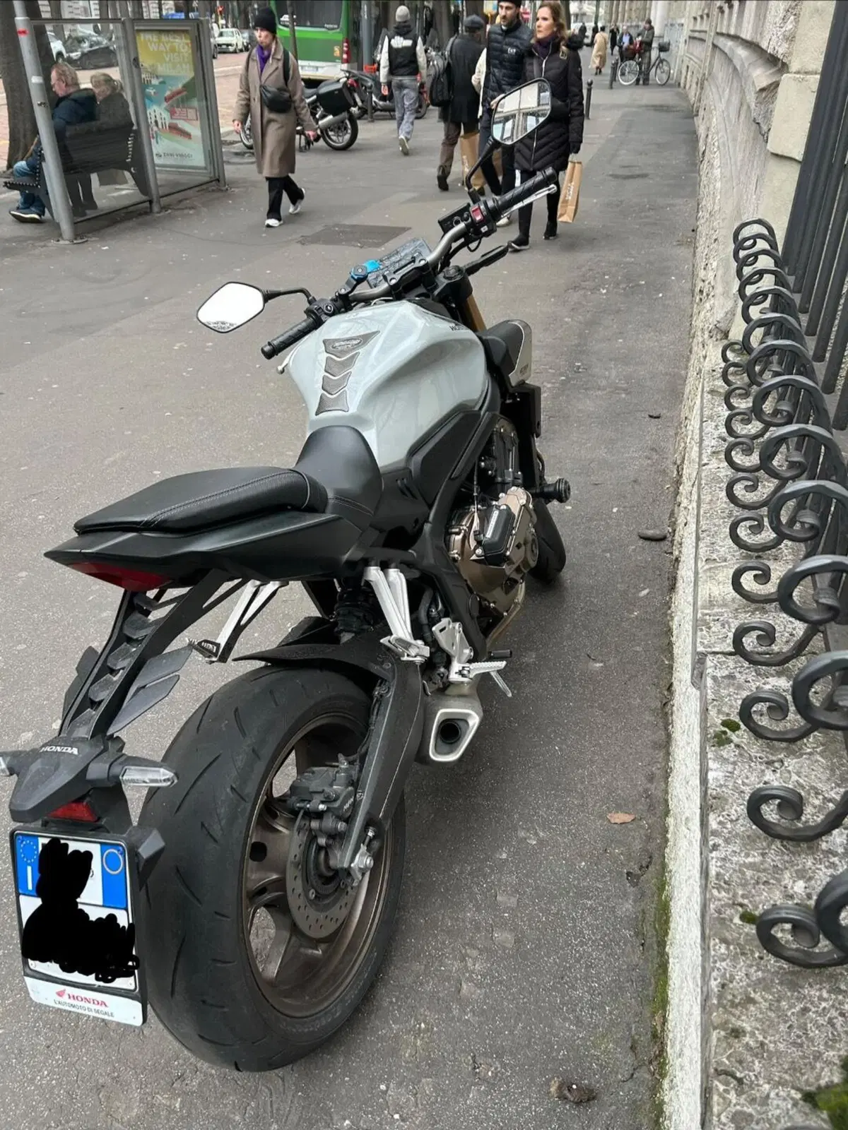 Honda CB 650 R E-Clutch (2024 - 26) (7)