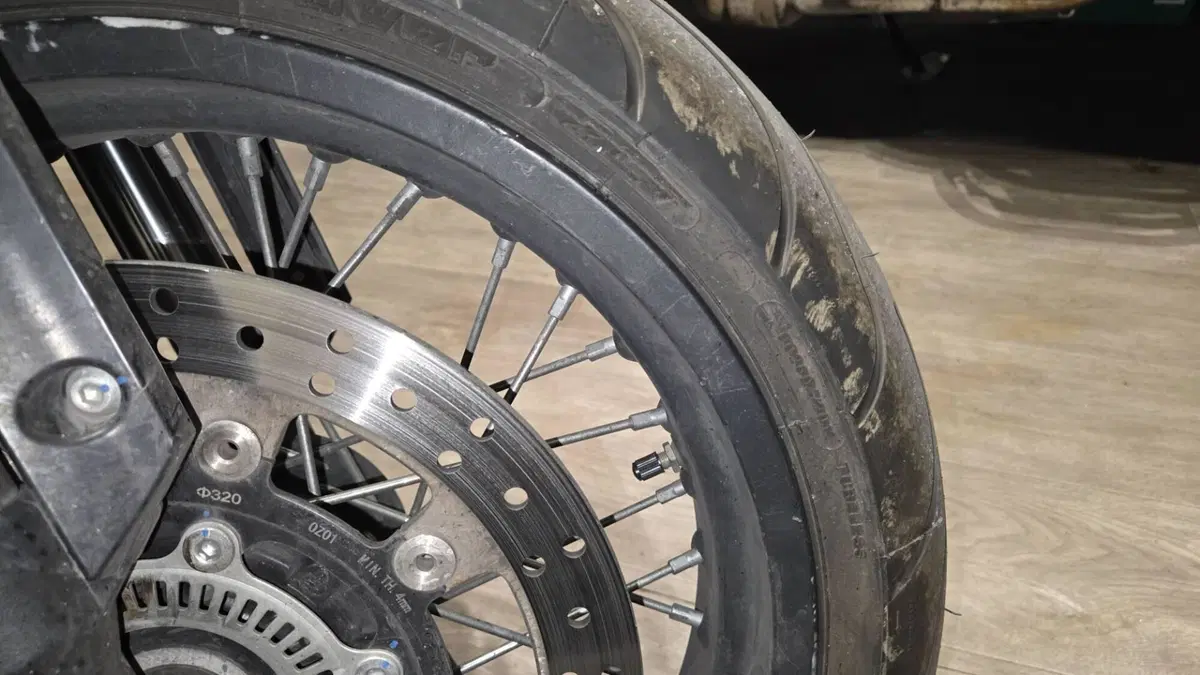 Brixton Motorcycles Crossfire 500 X (2021 - 26) (7)