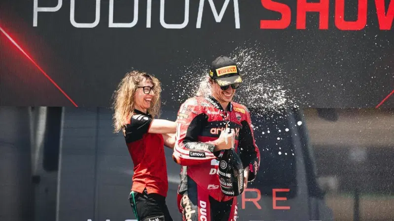 SBK 2026. GP d&rsquo;Aragona. Nicol&ograve; Bulega vince Gara1 al Motorland [GALLERY]