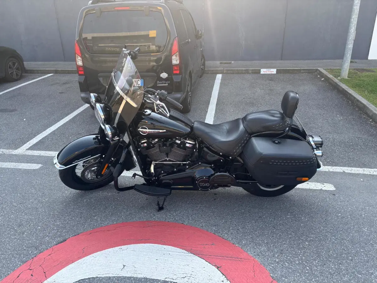 Harley-Davidson 114 Heritage Classic (2018 - 20) - FLHCS (9)