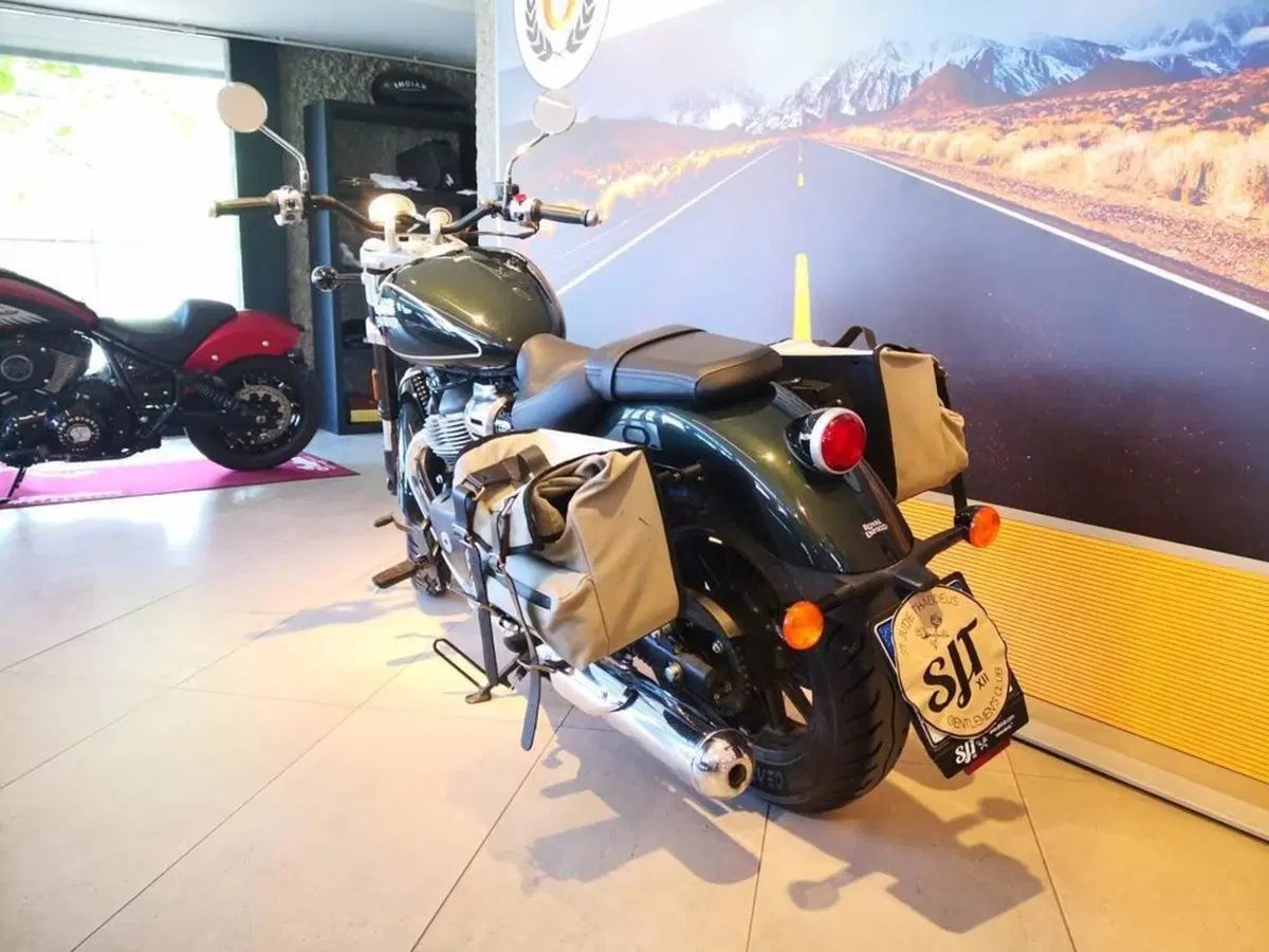 Royal Enfield Super Meteor 650 (2023 - 26) (7)